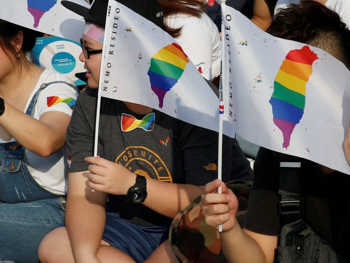 台灣同婚專法通過兩週年，兩岸同性伴侶憑什麼處境特別不公？