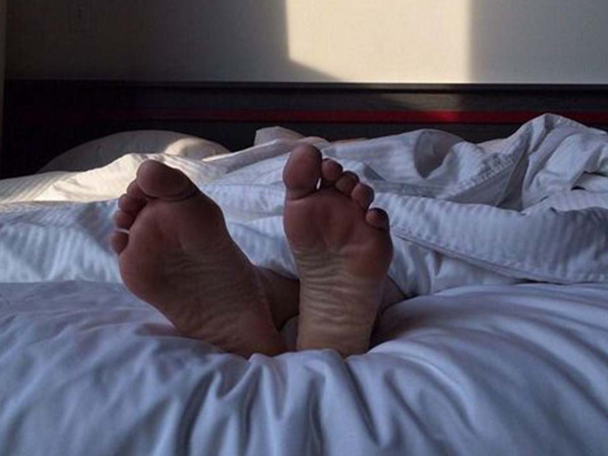 40歲男「上床秒睡」超自豪！醫一查罹3疾病：中風機率高