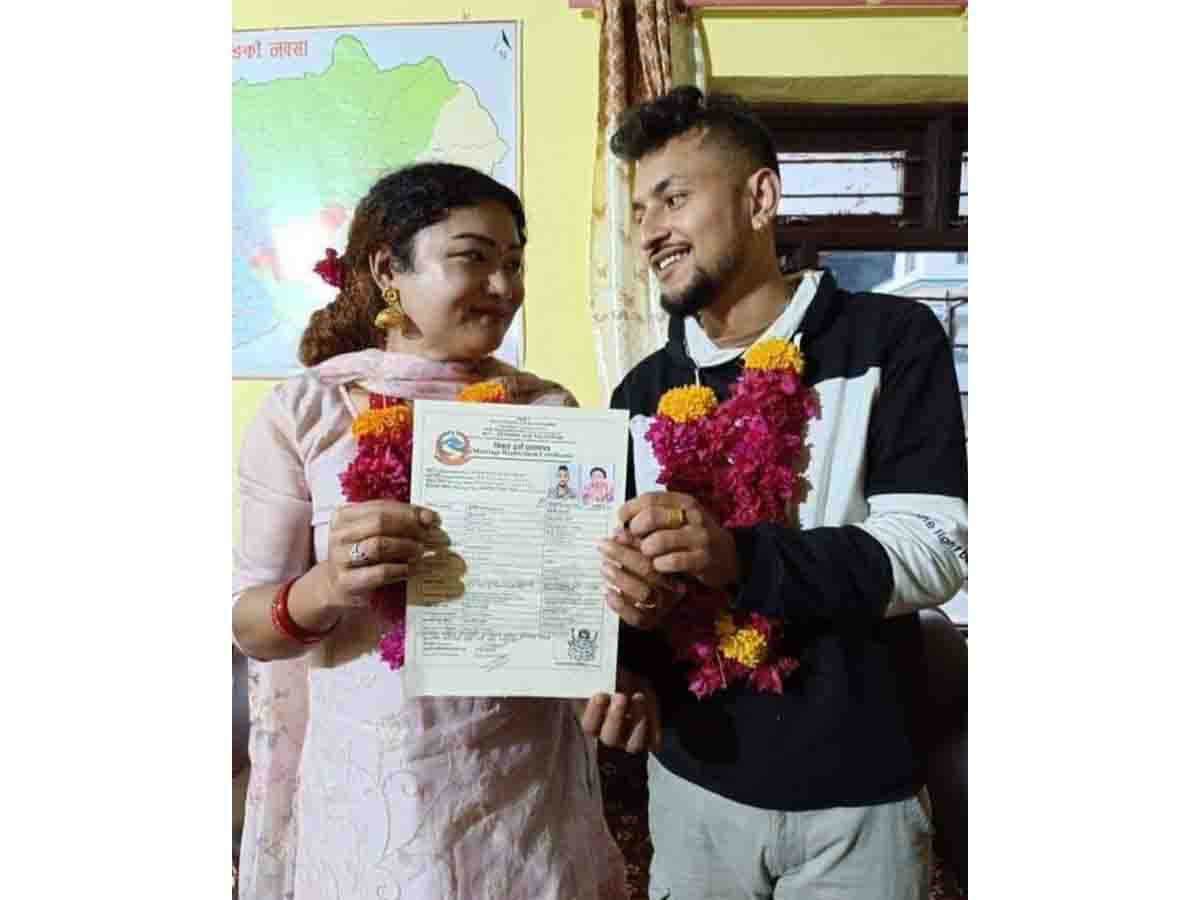 亞洲第二國！尼泊爾同婚合法了 首對同性伴侶登記結婚
